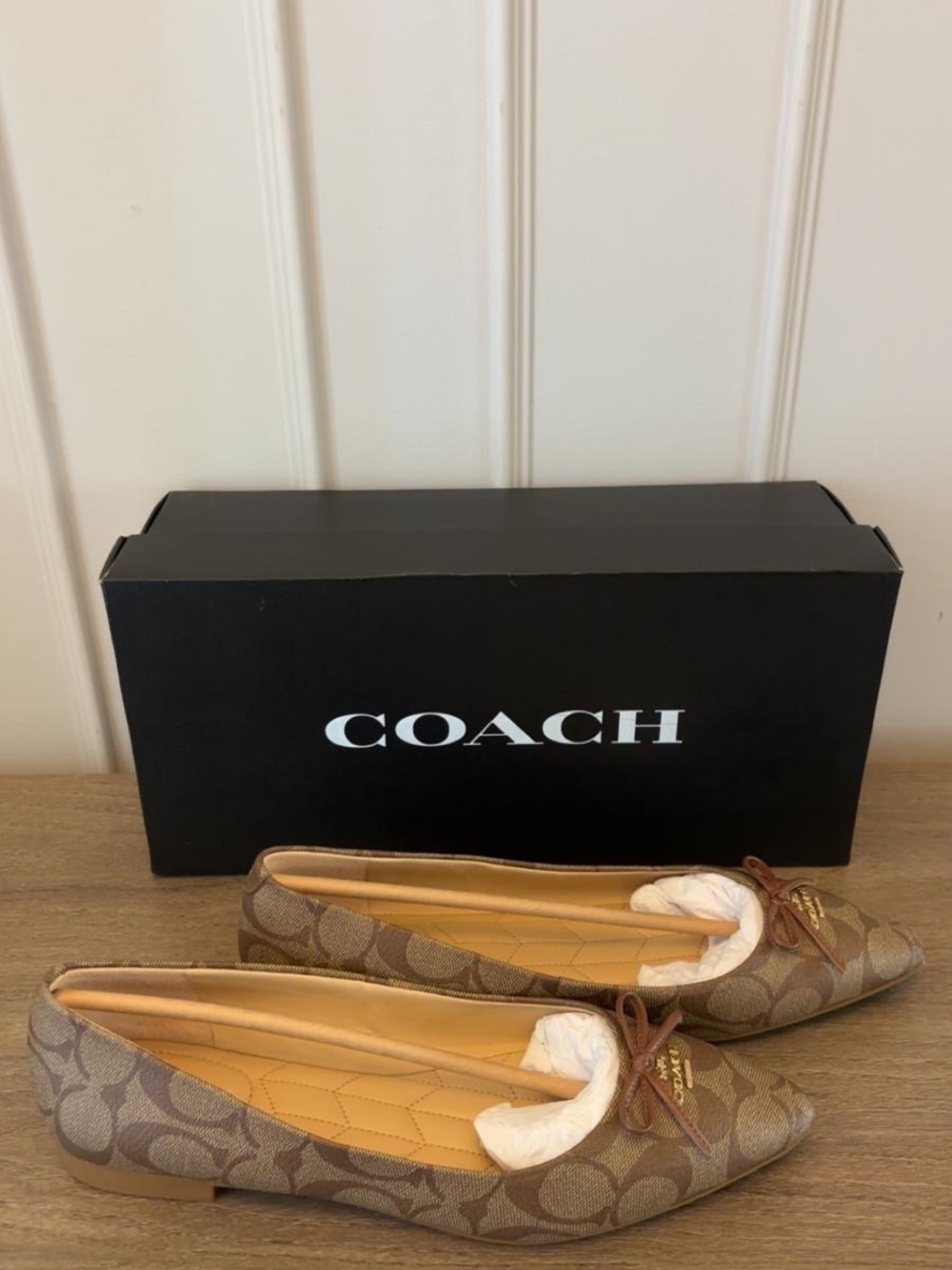 Coach Annabel Sig Ballet Flats Size 8.5 B With box